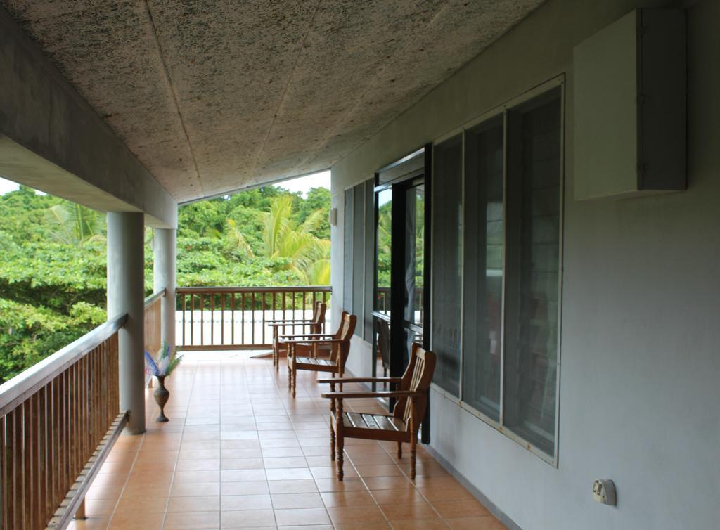 Lusia'S Lagoon Chalets Salelologa Zewnętrze zdjęcie
