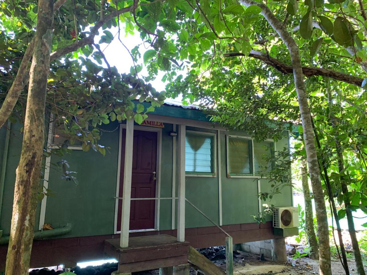 Lusia'S Lagoon Chalets Salelologa Zewnętrze zdjęcie